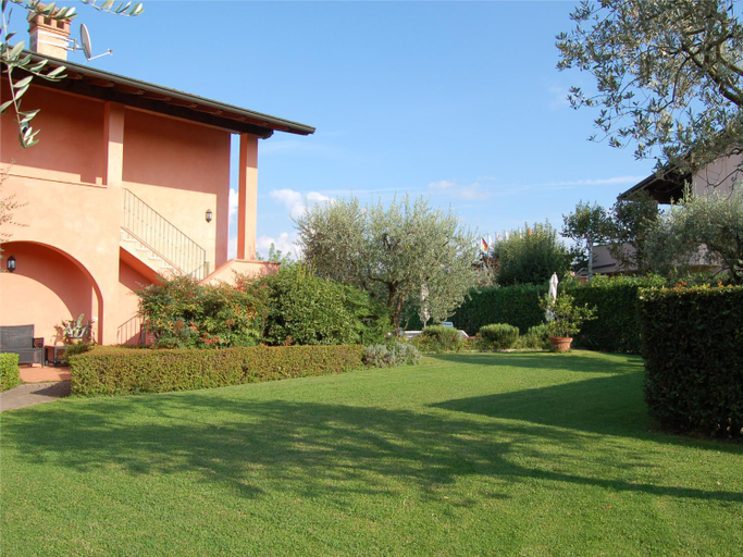 Entrance 4, Bellasirmione, Brescia