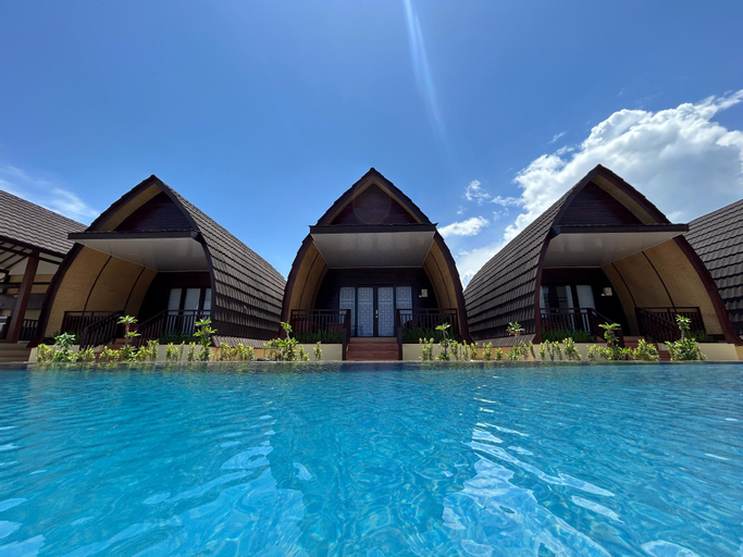Exterior 3
