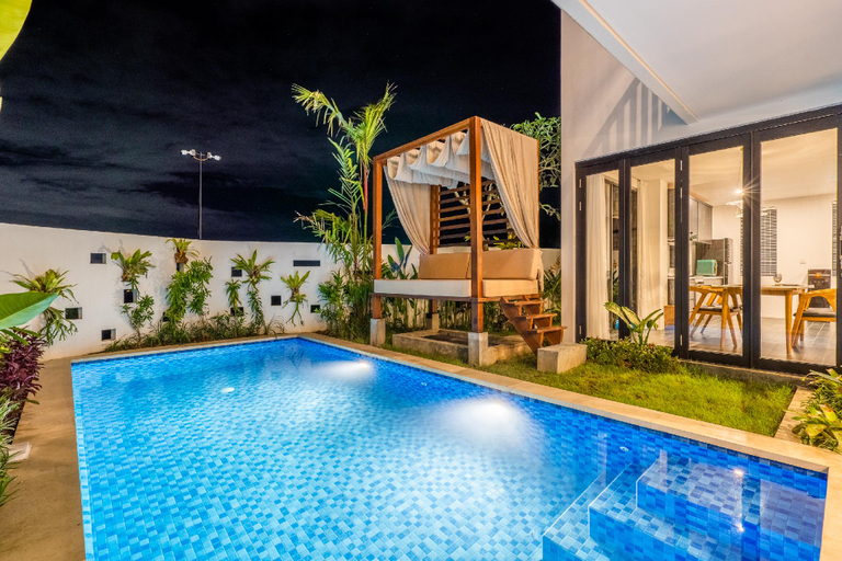 Swimming Pool 9
