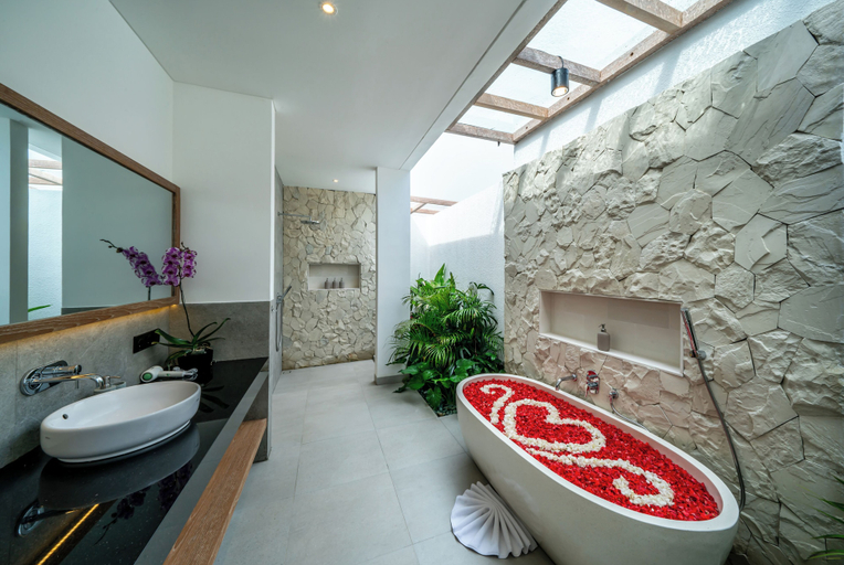 Bathroom 4, Villa Najma Ubud, Gianyar