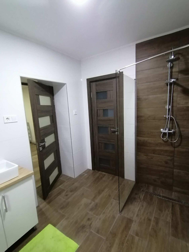 Others 2, Sosto Holiday Apartman, Nyíregyháza