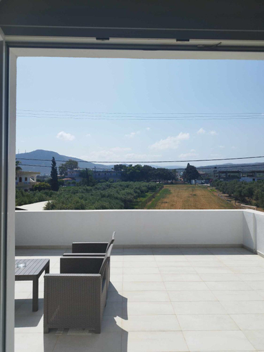 Others 5, SunSea Studios close to the beach, Crete
