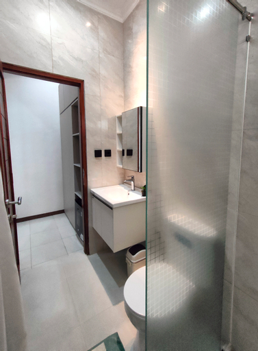 Bathroom 5