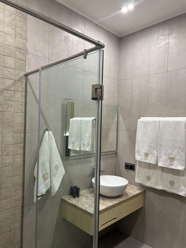 Bathroom 5, Plaza Viktoria Hotel Yerevan, Yerevan