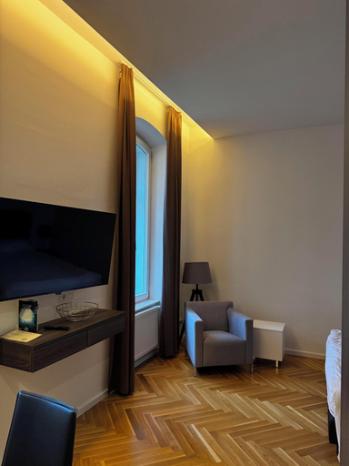 Others 5, Appartements Schwere Reiter Straße, München