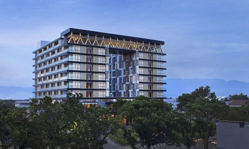 Exterior & Views 25