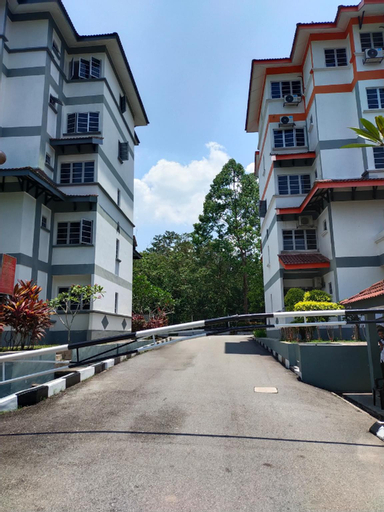 Seruni Apartment, Serendah Golf Resort,Serendah Golf Resort, Nearby Serendah KTM Komuter Station, Hulu Selangor