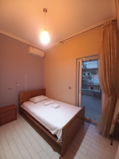Others 4, A & N Apartments, Sarandës