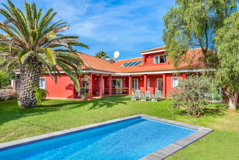 4, Villa Artigar, garden, swimming pool and bbq., Santa Cruz de Tenerife