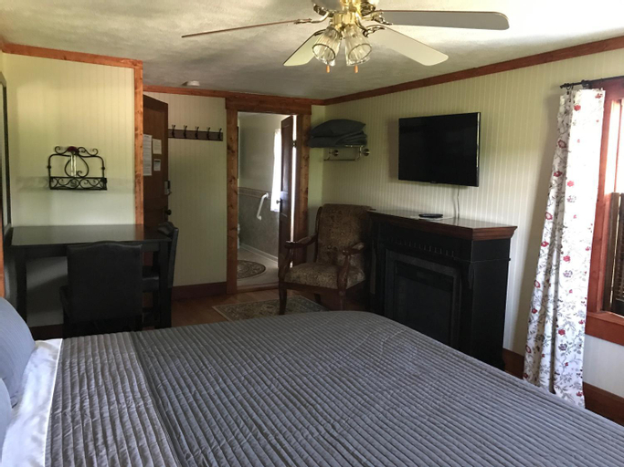 Hocking Hills Inn, Hocking