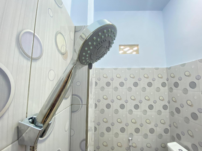 Bathroom 4