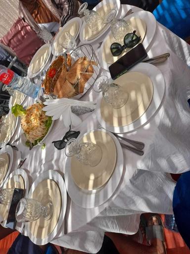 Food & Drinks 4, Le relais de tahla, Taza