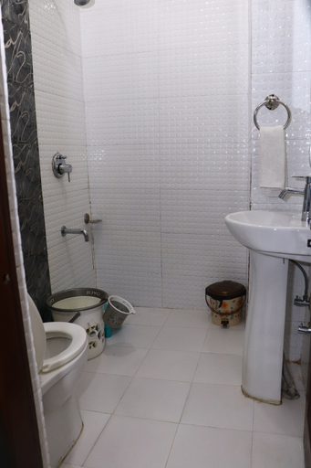 Bathroom 3, Hotel Hillora Mcleodganj, Kangra