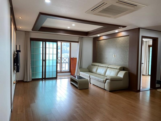2, Tongyeong Youngwoon Stay Ocean View Pension, Tongyeong