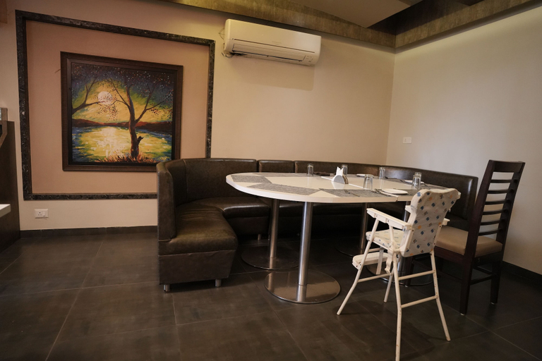 Others 5, Hotel Grandeur, Valsad
