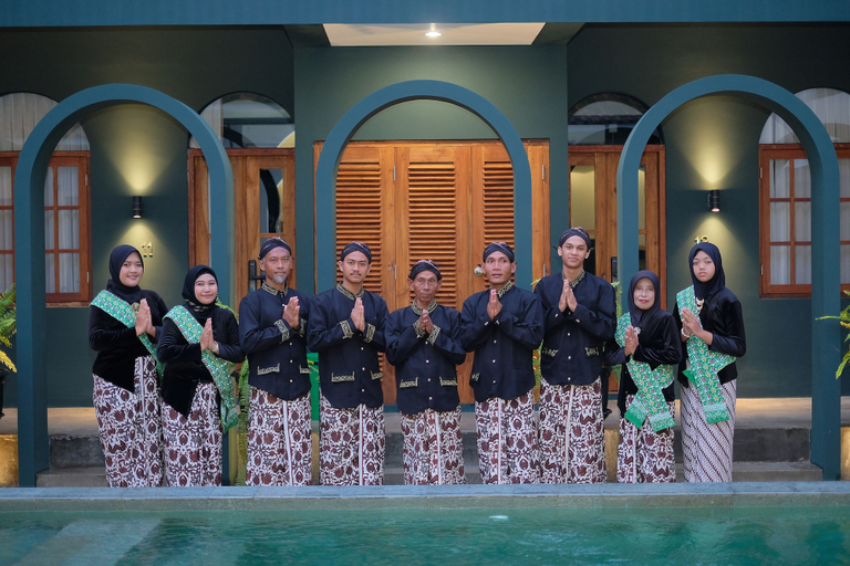 Exterior & Views 2, Agung Guest House by RF, Yogyakarta