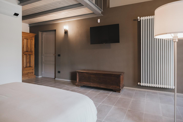 Bedroom 24