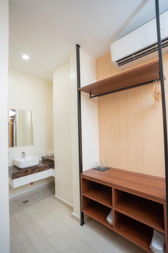 Bedroom 2, Sundaze Hotel, Naga