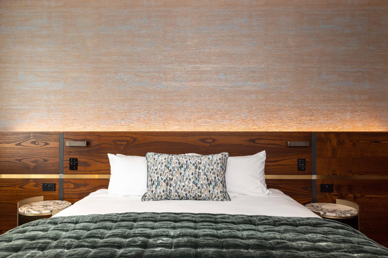 Bedroom 18