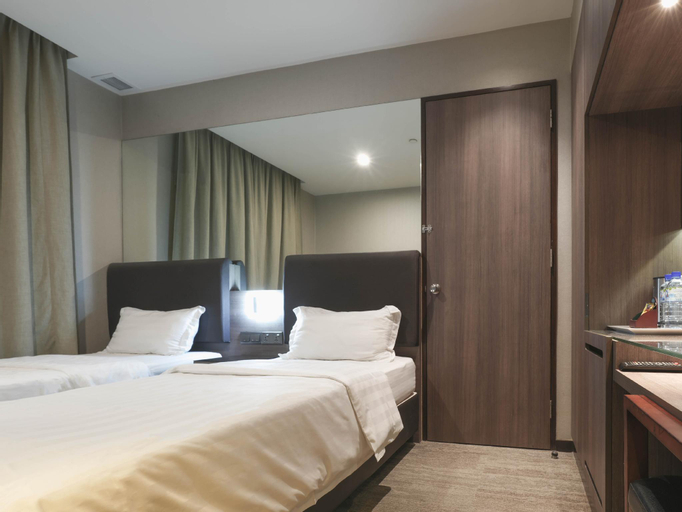 Bedroom 12