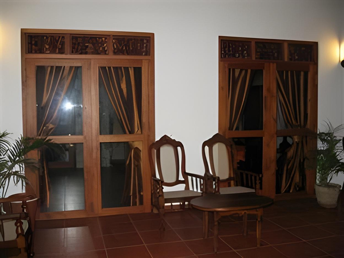 Others 5, Rohan Villa, Hikkaduwa
