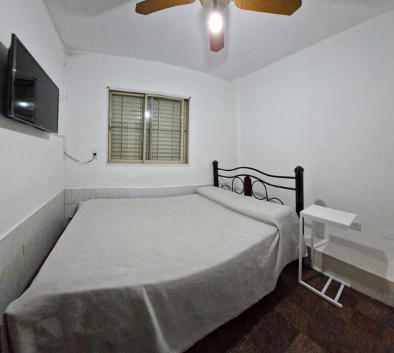 Others 5, Hotel CAMACHO, Capital