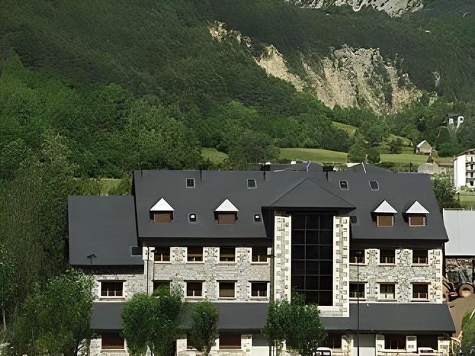 Complejo Turistico Bielsa Hotel y camping, Huesca