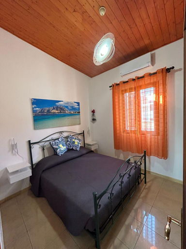 Bedroom 2, Le Trottole Apartment, Palermo