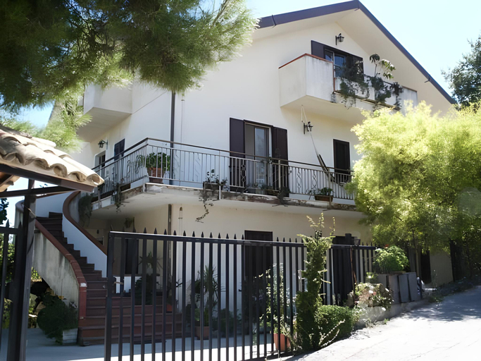 Exterior & Views 2, Agriturismo Montupoli, Chieti