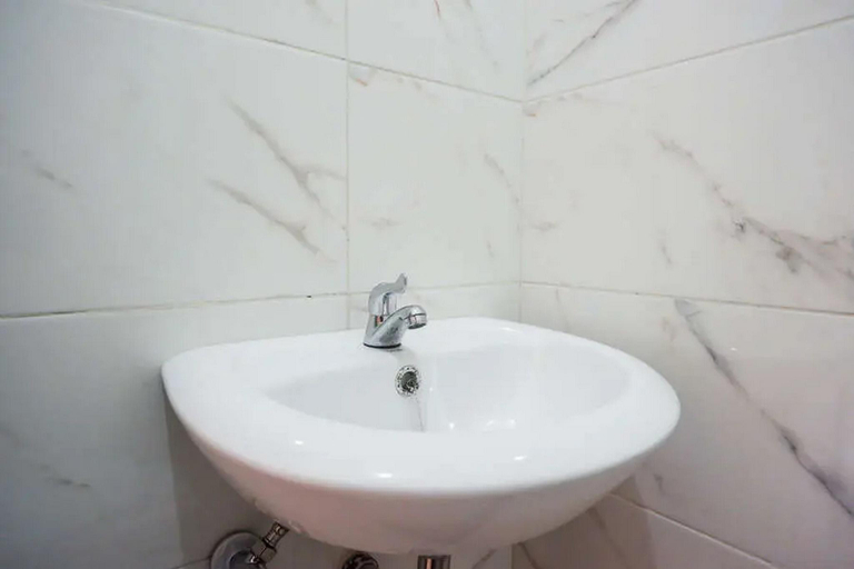Bathroom 22