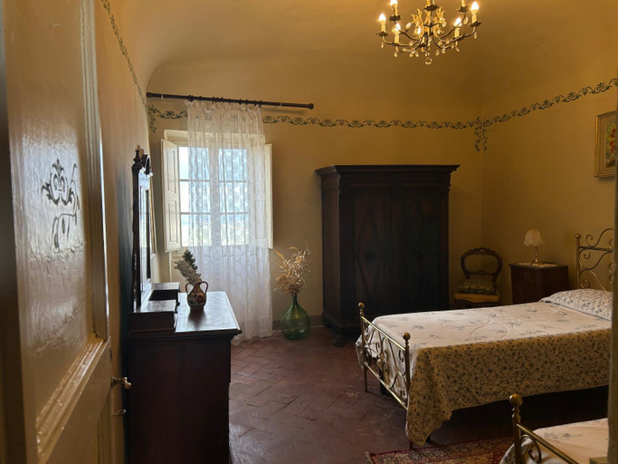 Others 5, B&B La Rocca, Prato