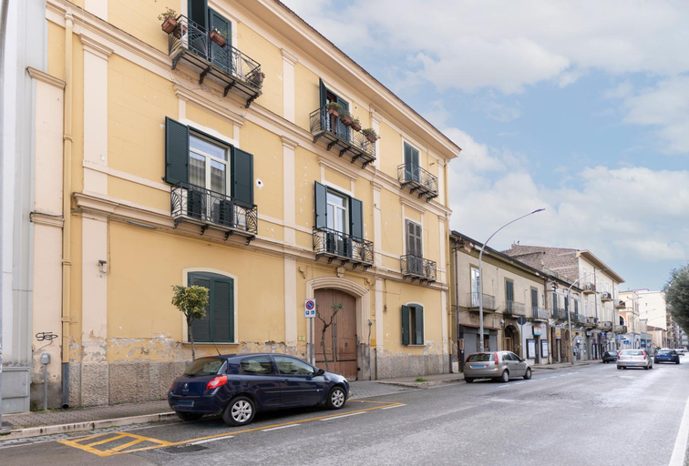 Exterior view 2, Gli Appartamenti della Villa, Caserta
