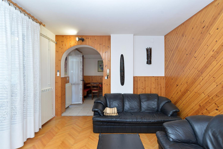 2, Apartments Irena 531, Pula