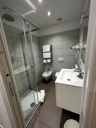 Bathroom 3