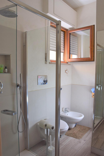 Others 2, B&B La Capresina, Napoli