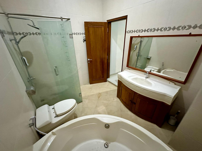Bathroom 6