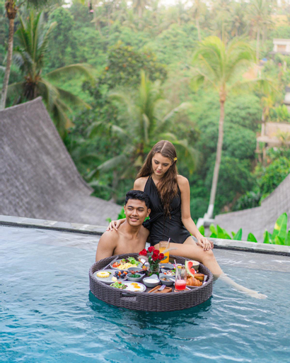 Swimming Pool 18