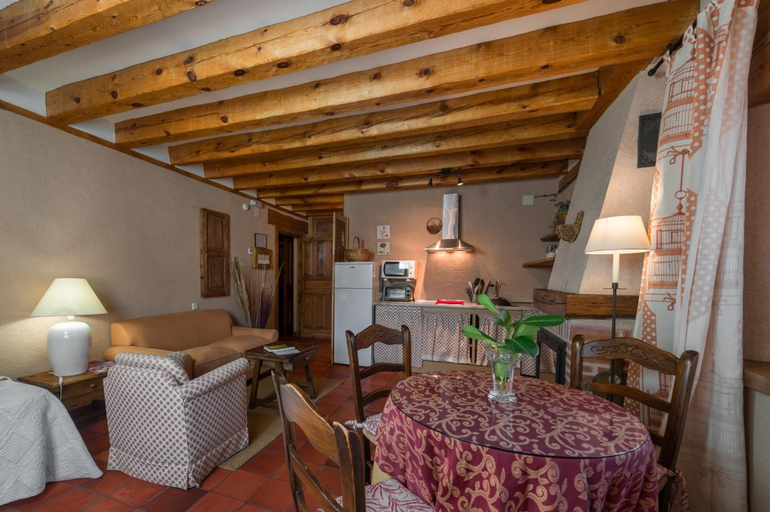 Others 4, Apartamentos Lobiche, Segovia
