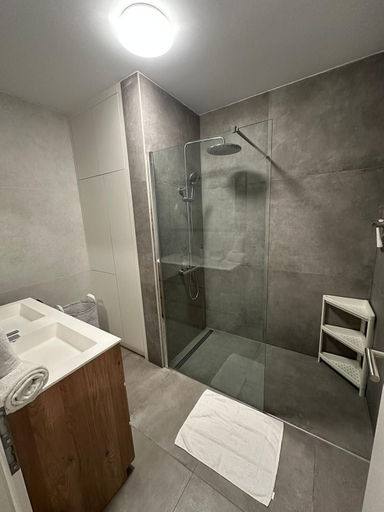 Bathroom 2, Bright 2 bedrooms flat w parking&balcont, Luxembourg