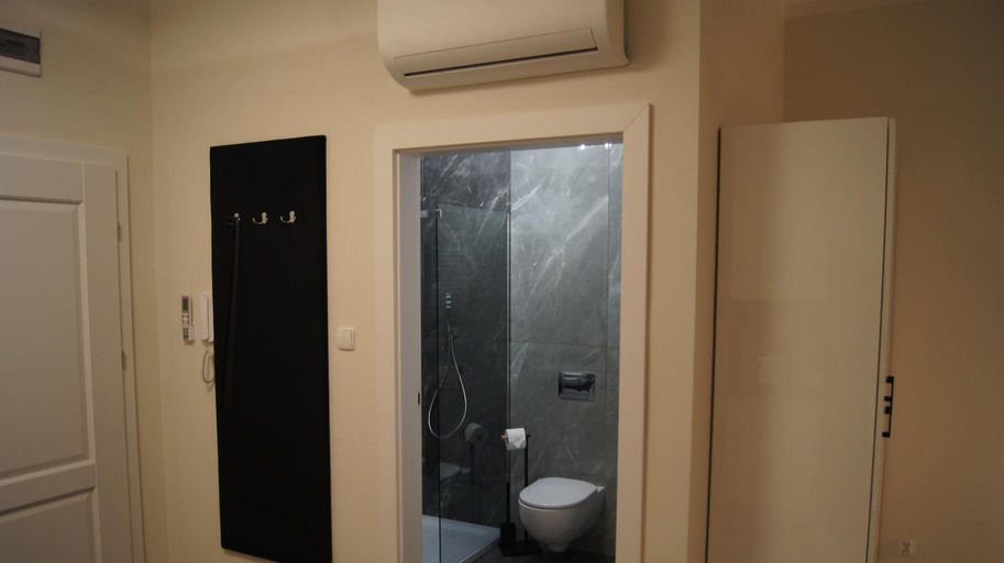 4, Apartamenty Street 18, Toruń City