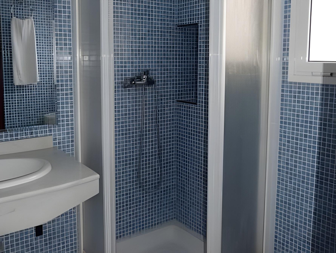 Bathroom, Hostal Restaurante Las Canteras, Sevilla