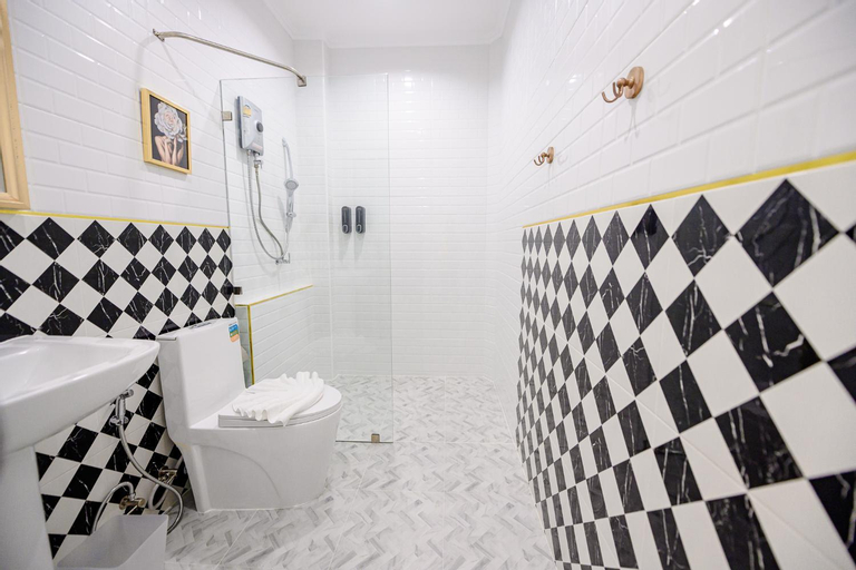 Bathroom 4