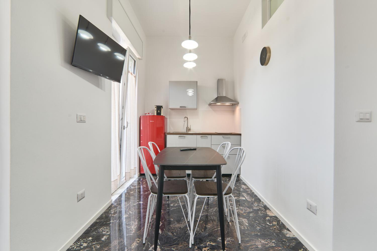 Others 3, Casa dei Nonni, Taranto