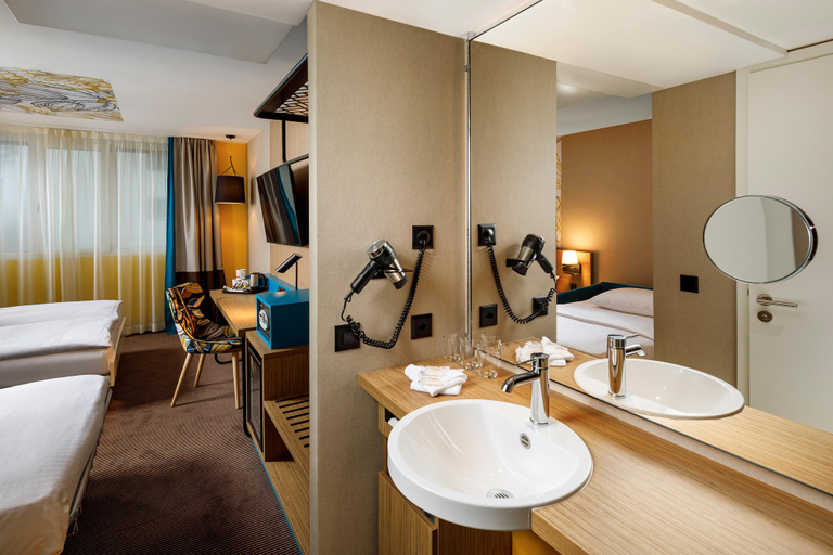 Bathroom 10