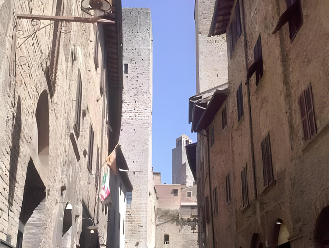 Others 5, La Torre Nomipesciolini, Siena