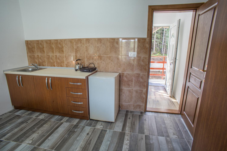 Others 5, Apartmani JEZERO