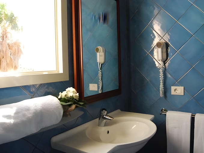 Bathroom 4, Boutique Hotel Su Sergenti, Cagliari