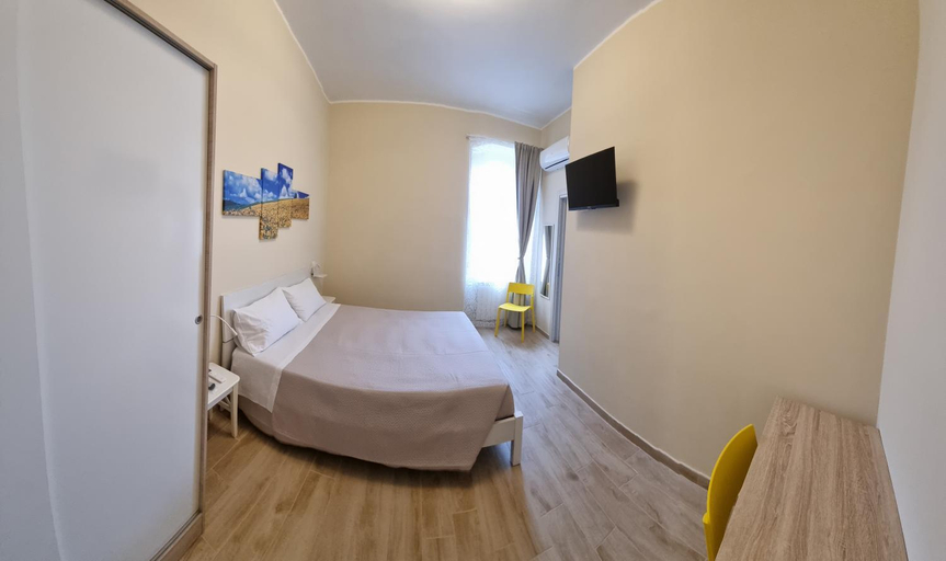 Others 4, Happy b&b, Foggia