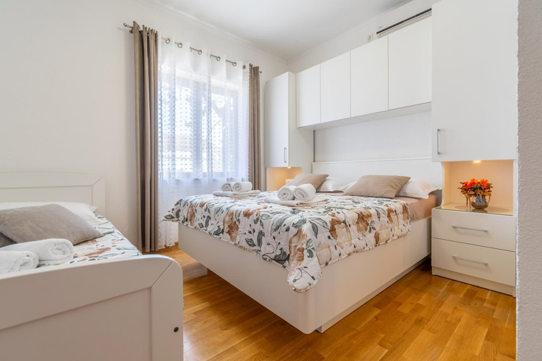 Others 3, Sweet triple room in Makarska, Makarska