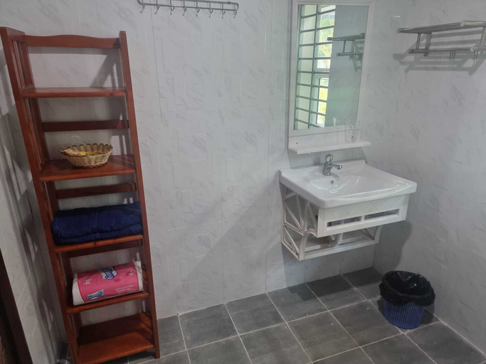Bathroom, Coconut Paradise Bungalow Kampot, Kampot